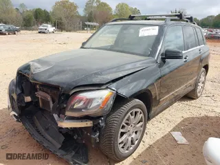 2013 Mercedes-Benz GLK-Class GLK 350 with VIN WDCGG8JB1DF975483, listed as a IAAI auction lot 41880786 with 180,084 mi miles. Bid and sale history available at carsss.com. Image 2.