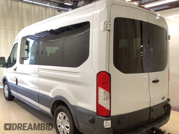 2017 Ford Transit XL z VIN 1FBAX2CM4HKA64864, wystawiony jako IAAI lot #42636468 z przebiegiem 56 010 mil mil oraz . Historia ofert i sprzedaży dostępna na DreamBid. Obrazek 17.