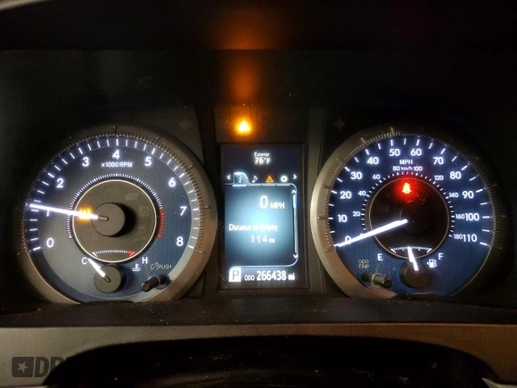 2017 Toyota Sienna XLE с VIN 5TDDZ3DC0HS180957, выставлен на аукционе Copart как лот 58753055 с пробегом 266 438 миль миль и Чистый • Clean title. История ставок и продаж доступна на DreamBid. Изображение 9.