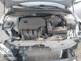 2020 Kia Optima LX z VIN 5XXGT4L38LG422703, wystawiony jako IAAI lot #39335033 z przebiegiem 73 037 mil mil oraz . Historia ofert i sprzedaży dostępna na DreamBid. Obrazek 10.