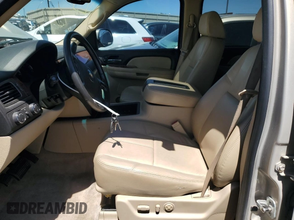 2007 Chevrolet Tahoe LTZ z VIN 1GNFK13057R201668, wystawiony jako Copart lot #58030125 z przebiegiem 197 818 mil mil oraz Szkoda całkowita • Salvage title. Historia ofert i sprzedaży dostępna na DreamBid. Obrazek 7.