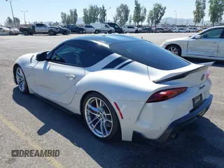 2020 Toyota GR Supra 3.0 with VIN WZ1DB4C09LW031264, listed as a IAAI auction lot 42021484 with 27,343 mi miles. Bid and sale history available at carsss.com. Image 3.
