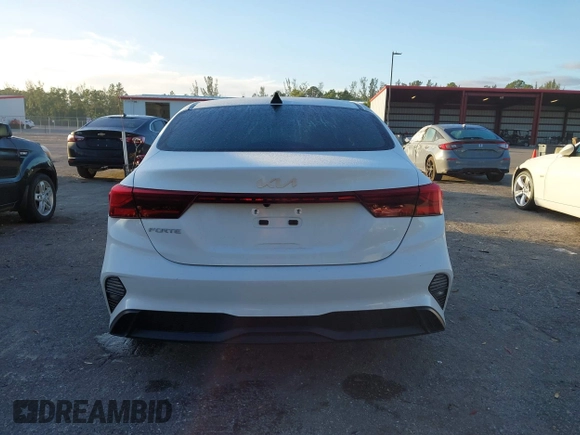 2024 Kia Forte LXS with VIN 3KPF24AD9RE775818, listed as a IAAI auction lot 41254335 with 3,013 mi miles and . Bid and sale history available at DreamBid. Image 17.