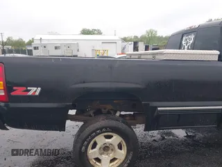 1999 Chevrolet Silverado 1500 LT with VIN 1GCEK14T8XE159503, listed as a IAAI auction lot 42237652 with 153,543 mi miles and . Bid and sale history available at DreamBid. Image 8.