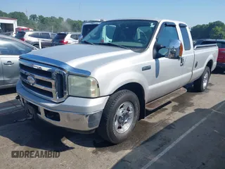 2005 Ford F-250 XL с VIN 1FTSX20Y75EC35883, выставлен на аукционе IAAI как лот 42548897 с пробегом 303 644 миль миль и . История ставок и продаж доступна на DreamBid. Изображение 17.