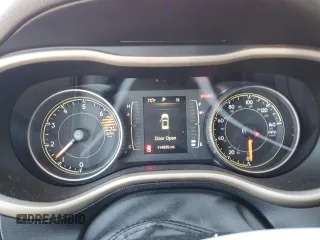 2016 Jeep Cherokee Latitude z VIN 1C4PJLCB7GW363719, wystawiony jako Copart lot #83479434 z przebiegiem 114 830 mil mil oraz Szkoda całkowita • Salvage title. Historia ofert i sprzedaży dostępna na DreamBid. Obrazek 9.