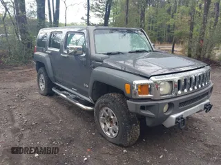 2008 Hummer H3 with VIN 5GTEN13E188178400, listed as a IAAI auction lot 41981051 with 156,866 mi miles. Bid and sale history available at carsss.com. Image 1.