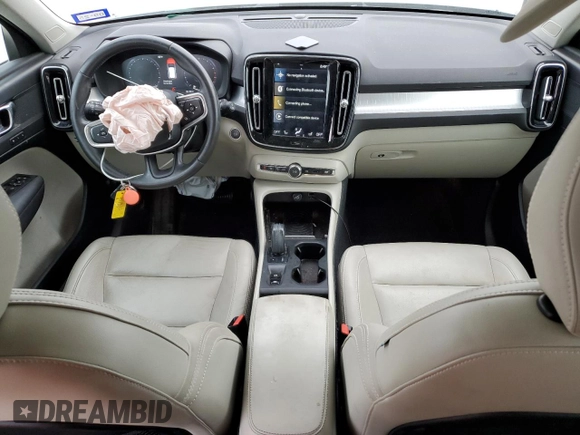 2019 Volvo XC40 Momentum z VIN YV4162XZ4K2009954, wystawiony jako Copart lot #50209365 z przebiegiem 60 140 mil mil oraz Szkoda całkowita • Salvage title. Historia ofert i sprzedaży dostępna na DreamBid. Obrazek 8.