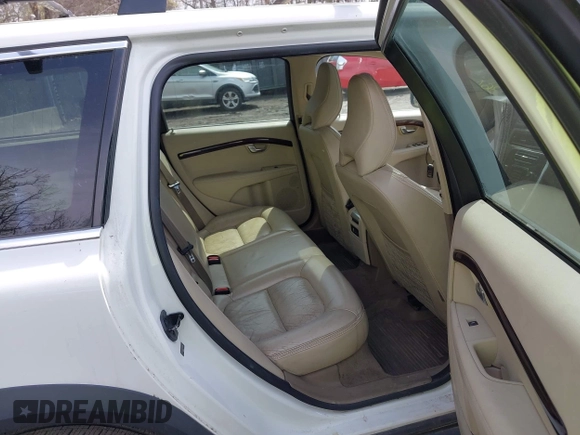 2012 Volvo XC70 3.2L with VIN YV4952BZ0C1133692, listed as a IAAI auction lot 42013093 with 153,678 mi miles and . Bid and sale history available at DreamBid. Image 8.