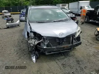 2011 Toyota Sienna XLE AAS z VIN 5TDYK3DC1BS165154, wystawiony jako Copart lot #57044235 z przebiegiem 232 461 mil mil oraz Szkoda całkowita • Salvage title. Historia ofert i sprzedaży dostępna na DreamBid. Obrazek 15.