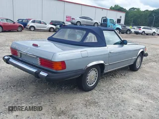 1984 Mercedes-Benz 380 SL z VIN WDBBA45A5EA014183, wystawiony jako IAAI lot #42456937 z przebiegiem 93 667 mil mil oraz . Historia ofert i sprzedaży dostępna na DreamBid. Obrazek 4.