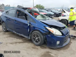 2010 Toyota Prius II z VIN JTDKN3DU3A1168350, wystawiony jako IAAI lot #42381094 z przebiegiem 215 857 mil mil oraz . Historia ofert i sprzedaży dostępna na DreamBid. Obrazek 1.