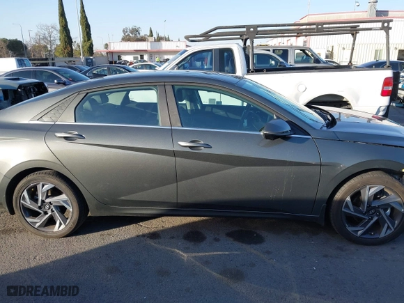 2024 Hyundai Elantra Limited with VIN KMHLP4DGXRU833040, listed as a IAAI auction lot 41366262 with 3,963 mi miles. Bid and sale history available at carsss.com. Image 13.