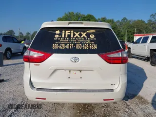 2015 Toyota Sienna XLE with VIN 5TDYK3DC5FS534913, listed as a IAAI auction lot 42052427 with 105,046 mi miles. Bid and sale history available at carsss.com. Image 16.