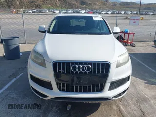 2014 Audi Q7 S line Prestige with VIN WA1DGAFE2ED010013, listed as a IAAI auction lot 42454744 with Not provided miles and . Bid and sale history available at DreamBid. Image 12.