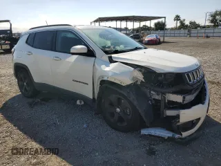 2020 Jeep Compass Latitude с VIN 3C4NJCBB1LT153075, выставлен на аукционе Copart как лот 59588845 с пробегом 77 560 миль миль и Списание • Salvage title. История ставок и продаж доступна на DreamBid. Изображение 4.