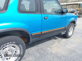 1994 Ford Explorer z VIN 1FMCU22X9RUD78617, wystawiony jako IAAI lot #42368265 z przebiegiem 213 351 mil mil oraz . Historia ofert i sprzedaży dostępna na DreamBid. Obrazek 6.