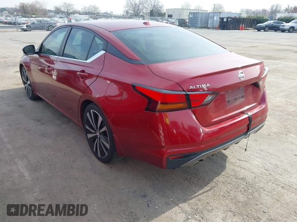 2019 Nissan Altima 2.5 SR with VIN 1N4BL4CV7KC113840, listed as a IAAI auction lot 41748943 with 82,930 mi miles. Bid and sale history available at carsss.com. Image 3.