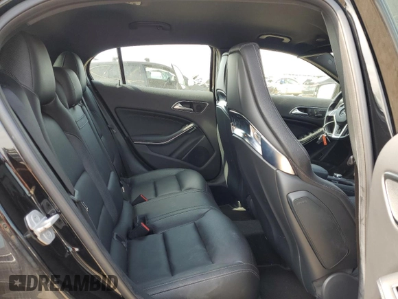 2015 Mercedes-Benz GLA 45 AMG z VIN WDDTG5CB6FJ100812, wystawiony jako Copart lot #54615385 z przebiegiem 73 770 mil mil oraz Szkoda całkowita • Salvage title. Historia ofert i sprzedaży dostępna na DreamBid. Obrazek 10.
