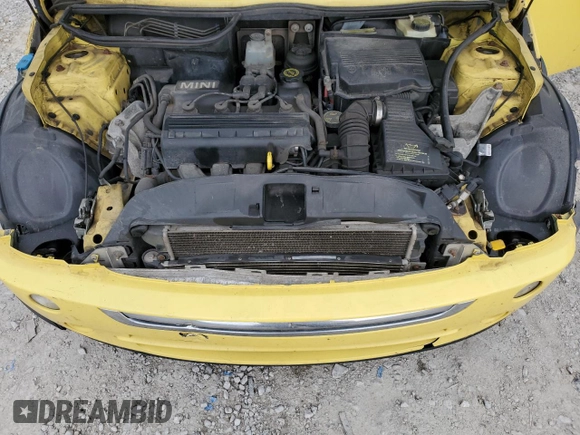 2006 MINI Hardtop z VIN WMWRC33586TK64062, wystawiony jako Copart lot #56115515 z przebiegiem 170 815 mil mil oraz Szkoda całkowita • Salvage title. Historia ofert i sprzedaży dostępna na DreamBid. Obrazek 11.