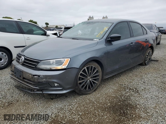 2015 Volkswagen Jetta SE with VIN 3VWD17AJ9FM329149, listed as a Copart auction lot 59561285 with 111,552 mi miles and Salvage title. Bid and sale history available at DreamBid. Image 1.