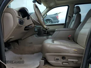 2005 Ford Explorer Eddie Bauer z VIN 1FMDU64K85UA36518, wystawiony jako Copart lot #57399285 z przebiegiem 132 178 mil mil oraz Szkoda całkowita • Salvage title. Historia ofert i sprzedaży dostępna na DreamBid. Obrazek 7.