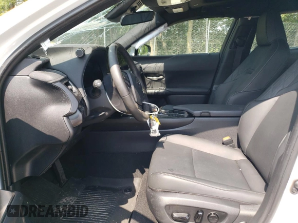 2025 Lexus UX 300h with VIN JTHUCJDH3S2000210, listed as a Copart auction lot 60677575 with 18,329 mi miles and Salvage title. Bid and sale history available at DreamBid. Image 7.