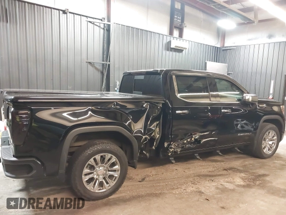 2020 GMC Sierra 1500 Denali with VIN 3GTU9FED5LG294615, listed as a IAAI auction lot 41932141 with 85,049 mi miles and . Bid and sale history available at DreamBid. Image 13.