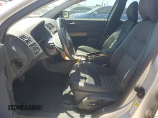 2008 Volvo S40 2.4L z VIN YV1MS382182403272, wystawiony jako Copart lot #56246165 z przebiegiem 127 946 mil mil oraz Szkody całkowita. Historia ofert i sprzedaży dostępna na DreamBid. Obrazek 7.