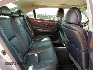 2011 Lexus LS 460 z VIN JTHBL5EF2B5102883, wystawiony jako Copart lot #49342705 z przebiegiem 94 082 mil mil oraz Czysty tytuł • Clean title. Historia ofert i sprzedaży dostępna na DreamBid. Obrazek 10.