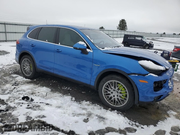 2017 Porsche Cayenne S E-Hybrid with VIN WP1AE2A2XHLA74262, listed as a Copart auction lot 41544075 with 29,837 mi miles and Salvage title. Bid and sale history available at DreamBid. Image 4.
