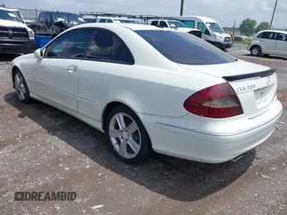 2009 Mercedes-Benz CLK 350 with VIN WDBTJ56H89F262104, listed as a IAAI auction lot 42267345 with 135,819 mi miles and . Bid and sale history available at DreamBid. Image 3.