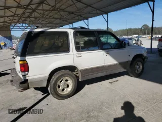 1997 Ford Explorer XLT with VIN 1FMDU32P7VUA19965, listed as a Copart auction lot 79505124 with 140,231 mi miles and Salvage title. Bid and sale history available at DreamBid. Image 3.