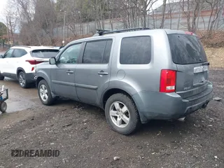 2009 Honda Pilot EX-L with VIN 5FNYF48669B033858, listed as a IAAI auction lot 41918525 with 161,605 mi miles and . Bid and sale history available at carsss.com. Image 3.