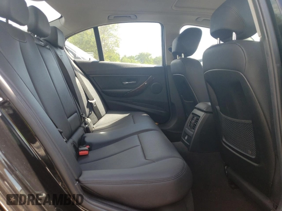 2015 BMW 3 Series 328i xDrive с VIN WBA3B5G53FNS17007, выставлен на аукционе Copart как лот 61973085 с пробегом 118 195 миль миль и Списание • Salvage title. История ставок и продаж доступна на DreamBid. Изображение 10.