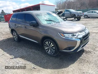 2020 Mitsubishi Outlander ES z VIN JA4AZ3A33LZ015378, wystawiony jako IAAI lot #41887351 z przebiegiem 113 349 mil mil oraz . Historia ofert i sprzedaży dostępna na DreamBid. Obrazek 1.