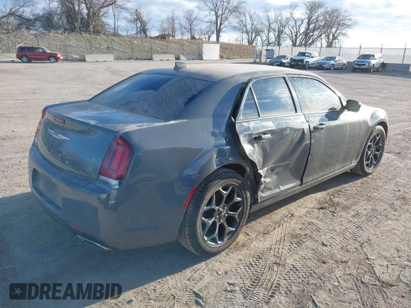 2018 Chrysler 300 with VIN 2C3CCAGG1JH160855, listed as a IAAI auction lot 41875983 with 81,598 mi miles. Bid and sale history available at carsss.com. Image 4.