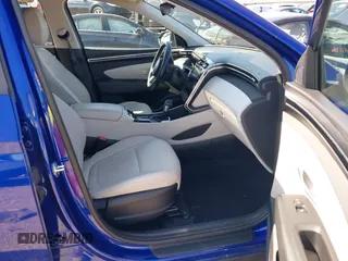 2023 Hyundai Tucson SEL with VIN 5NMJFCAE9PH172567, listed as a IAAI auction lot 41995121 with 23,638 mi miles. Bid and sale history available at carsss.com. Image 5.