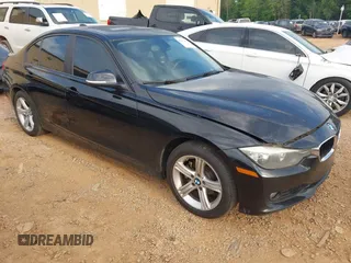 2014 BMW 3 Series 328i z VIN WBA3A5C56EF606175, wystawiony jako IAAI lot #42211614 z przebiegiem 152 783 mil mil oraz . Historia ofert i sprzedaży dostępna na DreamBid. Obrazek 1.