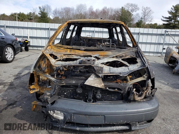 2001 Toyota Sienna CE with VIN 4T3ZF19C11U342160, listed as a Copart auction lot 50742095 with Not Provided miles and Non Repairable. Bid and sale history available at DreamBid. Image 5.
