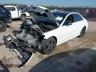 2020 Mercedes-Benz C 300 z VIN W1KWF8EB1LR594900, wystawiony jako IAAI lot #42076701 z przebiegiem 45 444 mil mil oraz . Historia ofert i sprzedaży dostępna na DreamBid. Obrazek 2.
