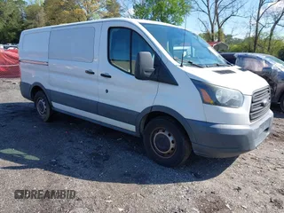 2015 Ford Transit Cargo z VIN 1FTNE1YM0FKA48857, wystawiony jako IAAI lot #42018604 z przebiegiem 267 320 mil mil oraz . Historia ofert i sprzedaży dostępna na DreamBid. Obrazek 1.