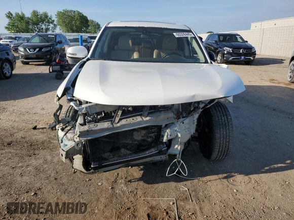 2014 Mitsubishi Outlander GT z VIN JA4JZ4AXXEZ010822, wystawiony jako Copart lot #60328445 z przebiegiem Nie podano mil oraz Szkoda całkowita • Salvage title. Historia ofert i sprzedaży dostępna na DreamBid. Obrazek 5.
