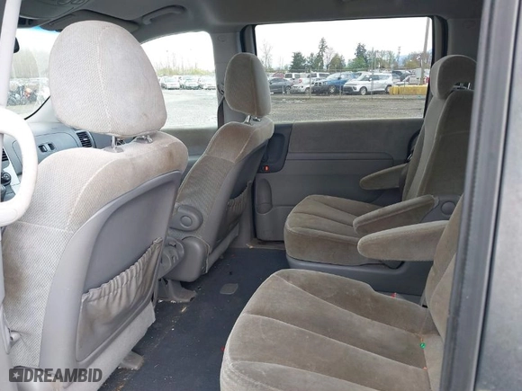 2008 Kia Sedona LX with VIN KNDMB233886206088, listed as a IAAI auction lot 41948185 with 203,327 mi miles. Bid and sale history available at carsss.com. Image 8.