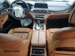 2021 BMW 7 Series 740i z VIN WBA7T2C01MCE56512, wystawiony jako Copart lot #42575055 z przebiegiem 32 143 mil mil oraz Szkoda całkowita • Salvage title. Historia ofert i sprzedaży dostępna na DreamBid. Obrazek 8.