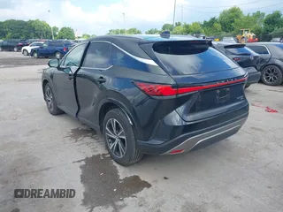 2023 Lexus RX 350 z VIN 2T2BAMCA9PC034273, wystawiony jako IAAI lot #42653429 z przebiegiem 29 826 mil mil oraz . Historia ofert i sprzedaży dostępna na DreamBid. Obrazek 3.