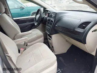 2012 Dodge Grand Caravan SE with VIN 2C4RDGBG9CR171211, listed as a IAAI auction lot 41713553 with 230,992 mi miles. Bid and sale history available at carsss.com. Image 5.