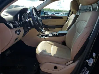 2017 Mercedes-Benz GLS 450 z VIN 4JGDF6EE6HA983517, wystawiony jako Copart lot #58035615 z przebiegiem 89 565 mil mil oraz Szkoda całkowita • Salvage title. Historia ofert i sprzedaży dostępna na DreamBid. Obrazek 7.