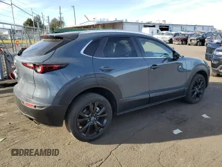 2023 Mazda CX-30 S Carbon Edition z VIN 3MVDMBCM5PM512410, wystawiony jako Copart lot #83490034 z przebiegiem 23 783 mil mil oraz Nie do naprawy • Non repairable. Historia ofert i sprzedaży dostępna na DreamBid. Obrazek 3.