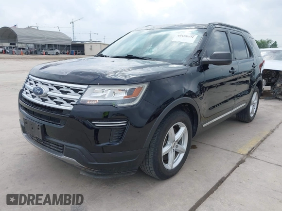 2019 Ford Explorer XLT z VIN 1FM5K7D85KGB06880, wystawiony jako IAAI lot #42158231 z przebiegiem 66 029 mil mil oraz . Historia ofert i sprzedaży dostępna na DreamBid. Obrazek 2.